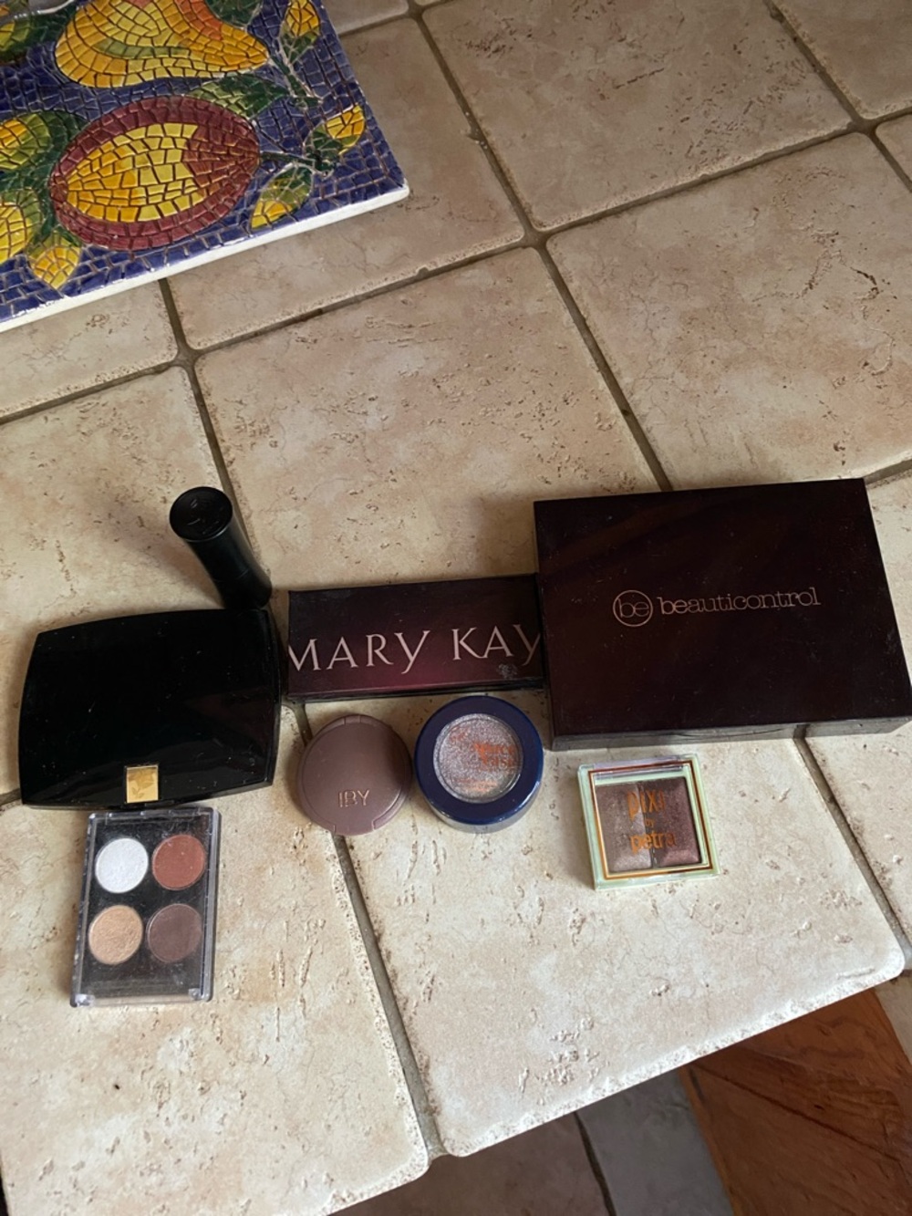 Lancôme L’Absolu Rouge Lipstick, 2 Lancôme Colour Focus eyeshadow, Mary Kay….. - Picture 3 of 3